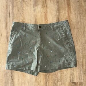 Eddie Bauer Olive Patterned Women's Shorts